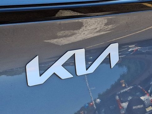 Used 2024 Kia Sportage EX AWD/4WD image 32
