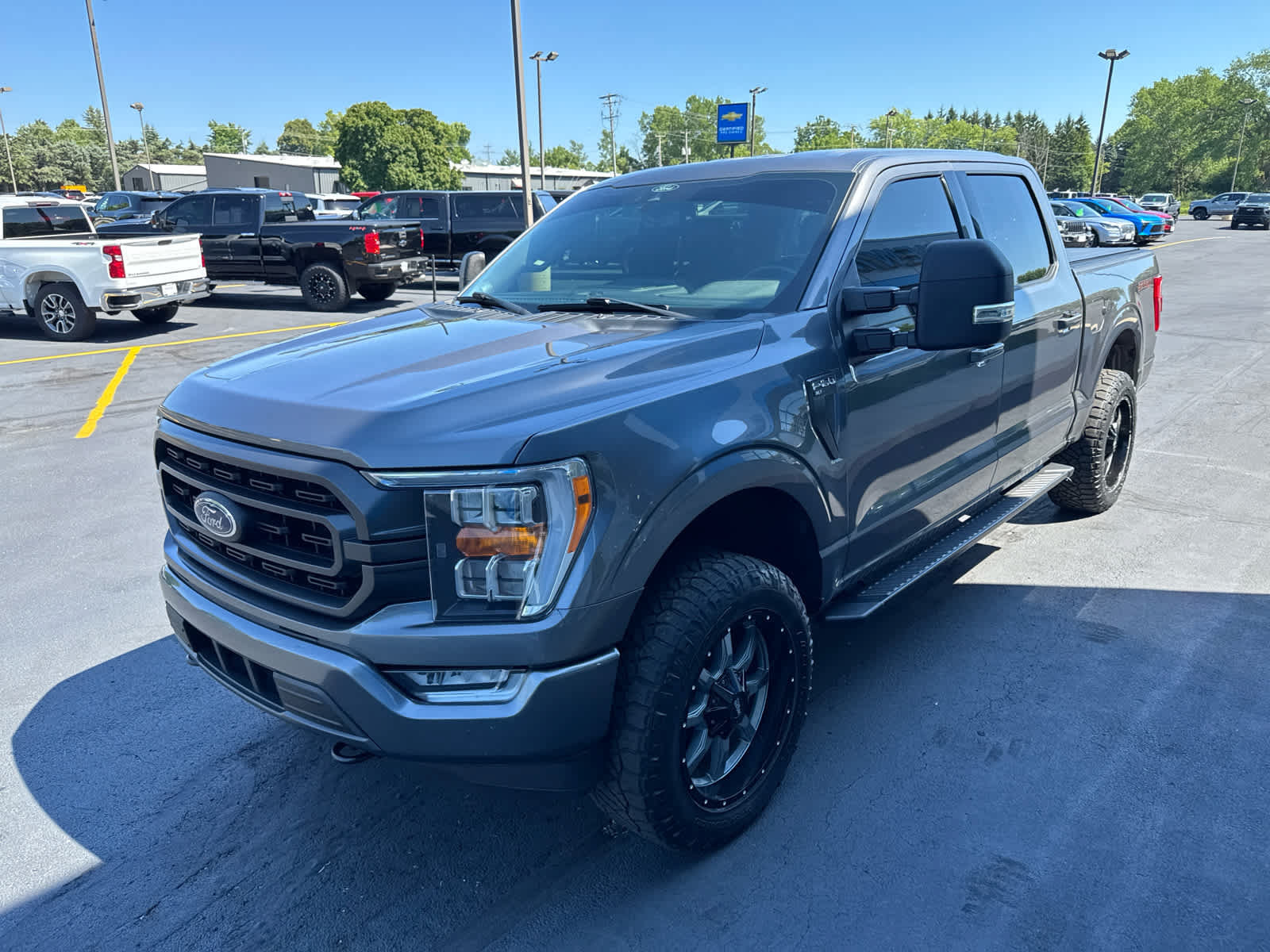 Used 2022 Ford F150 XLT w/ Equipment Group 302A High AWD/4WD image 11