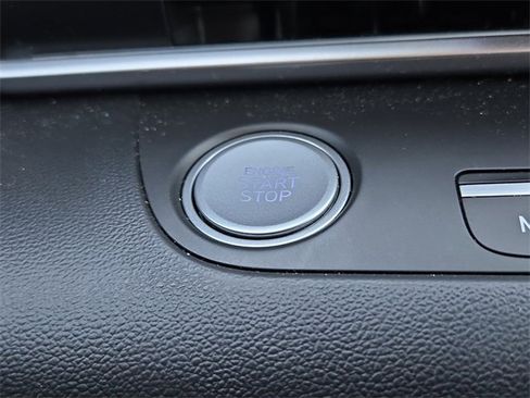 Certified 2024 Hyundai Elantra SEL image 9