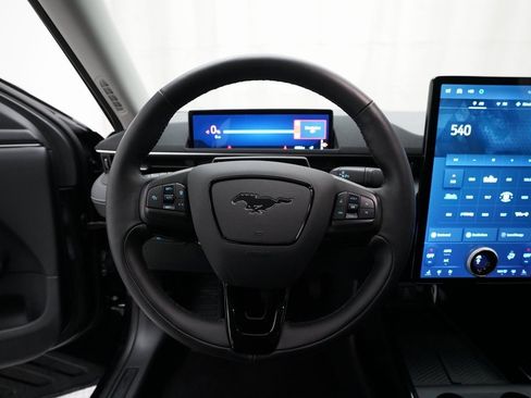 Used 2025 Ford Mustang Mach-E Select w/ Comfort Package Lite image 4