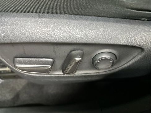 Used 2023 Toyota RAV4 XLE image 13