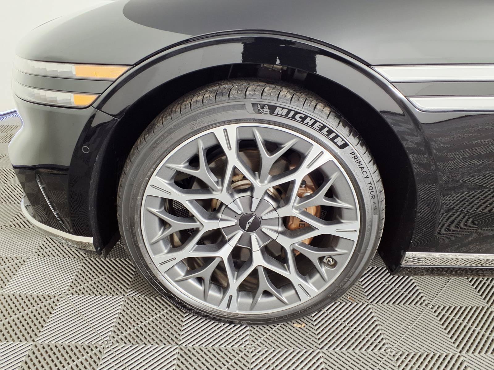 Certified 2023 Genesis G90 3.5T AWD/4WD image 7