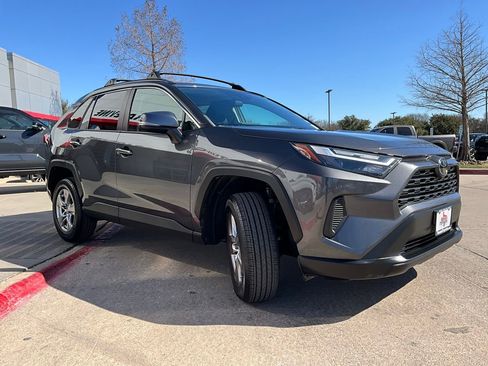 Used 2023 Toyota RAV4 XLE image 4
