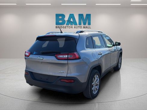 Used 2015 Jeep Cherokee Latitude image 7