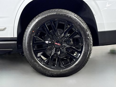 New 2026 GMC Yukon Denali w/ Denali Reserve Package AWD/4WD image 34