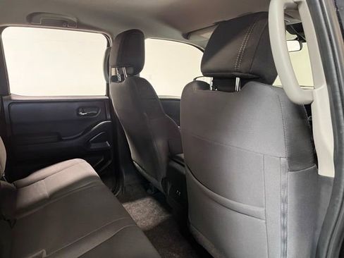 Used 2024 Nissan Frontier SV AWD/4WD image 14