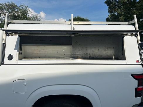Used 2022 Nissan Frontier S RWD image 18