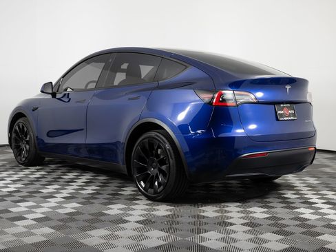Used 2021 Tesla Model Y Long Range image 4