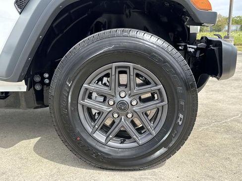 New 2026 Jeep Gladiator Sport image 17