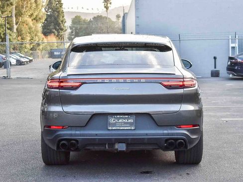 Used 2022 Porsche Cayenne Coupe image 5