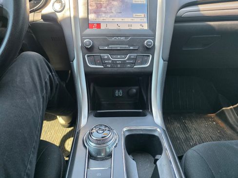 Certified 2019 Ford Fusion SE AWD/4WD image 13