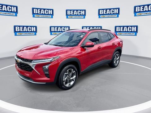 Used 2026 Chevrolet Trax LT w/ Driver Confidence Package FWD image 4