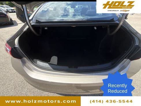 Certified 2022 Chevrolet Malibu LT w/ Leather Package FWD image 25