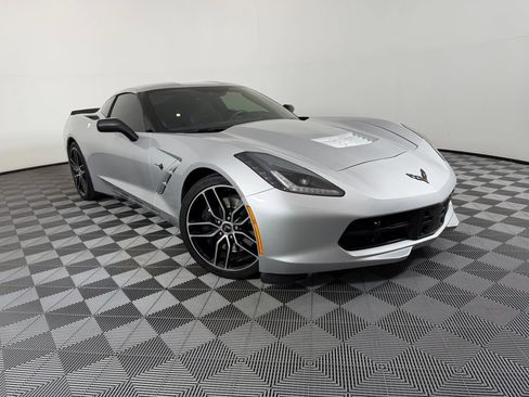Used 2019 Chevrolet Corvette Stingray Coupe RWD image 1
