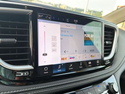 Used 2025 Chrysler Pacifica Select FWD image 23