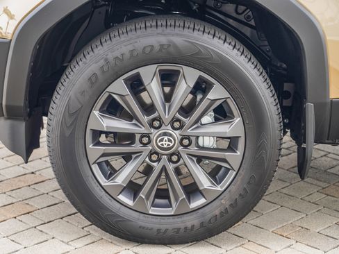 Certified 2024 Toyota Land Cruiser image 11