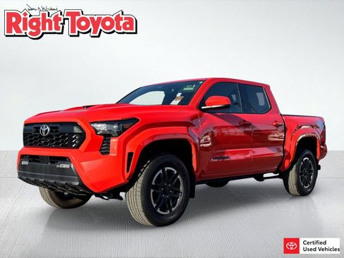 Certified 2024 Toyota Tacoma TRD Sport AWD/4WD image 1