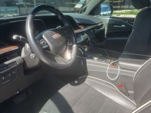 Used 2024 Cadillac Escalade ESV Premium Luxury w/ Performance Package image 17