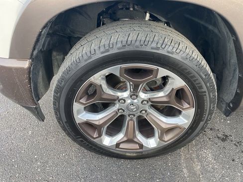 Used 2021 RAM 1500 Limited image 9