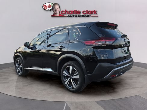 Used 2023 Nissan Rogue SL w/ SL Premium Package FWD image 3