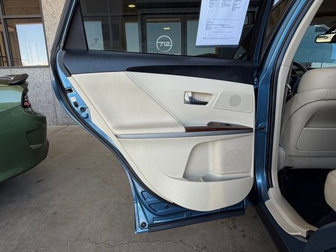 Used 2012 Toyota Venza Limited w/ Tow Pkg AWD/4WD image 26