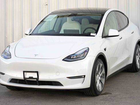 Used 2021 Tesla Model Y Long Range image 48