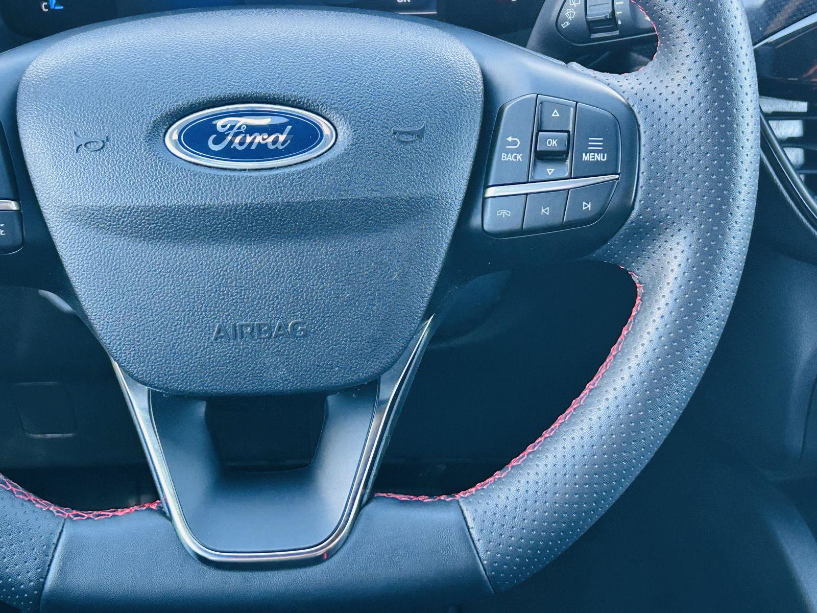 Used 2025 Ford Escape ST-Line FWD image 15