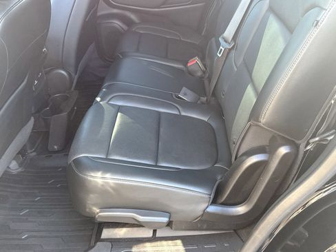 Used 2021 GMC Acadia SLT w/ Elevation Edition image 22