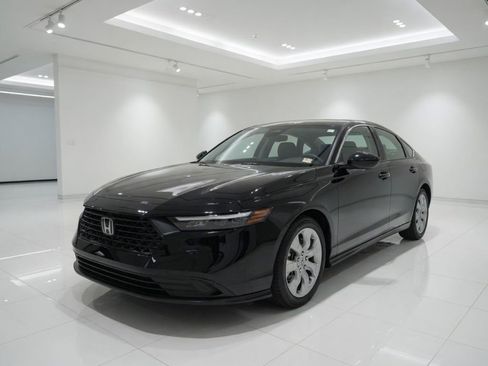 Used 2024 Honda Accord EX image 1