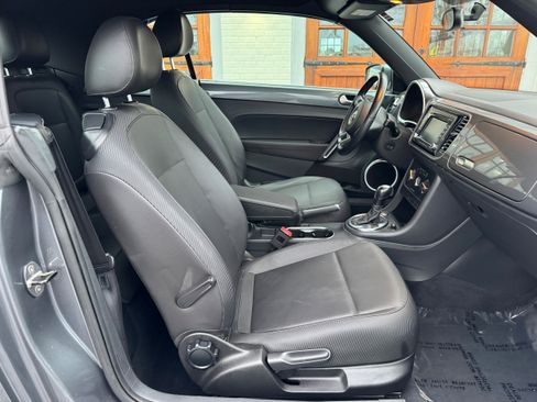 Used 2013 Volkswagen Beetle 2.5 FWD image 24