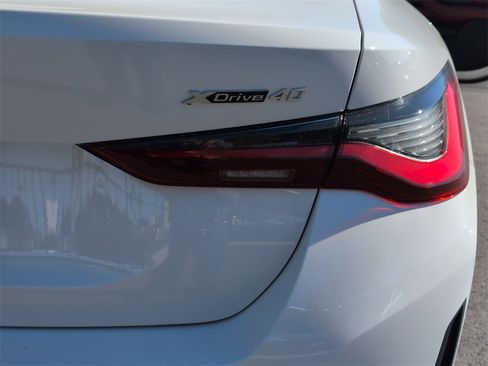 New 2026 BMW i4 xDrive40i image 19
