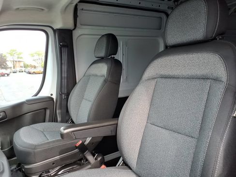 New 2026 RAM ProMaster 2500 w/ Convenience Group FWD image 9