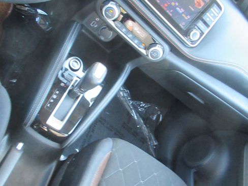 Used 2018 Nissan Kicks SR w/ Exterior Electronics Package image 23