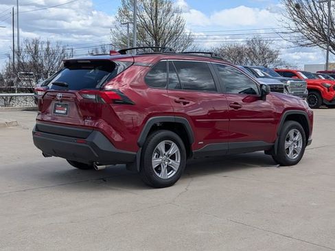 Certified 2025 Toyota RAV4 LE image 6