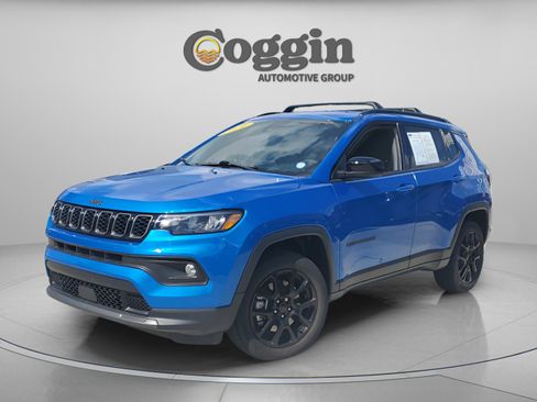 Used 2026 Jeep Compass Latitude AWD/4WD image 1
