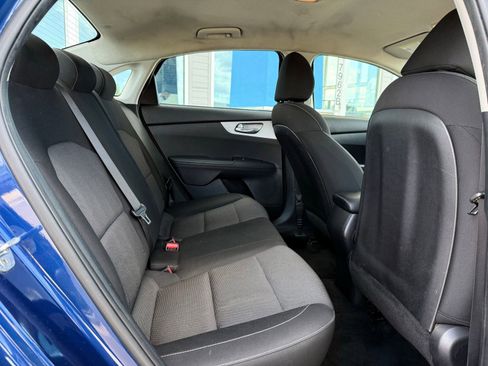 Used 2022 Kia Forte LXS FWD image 18