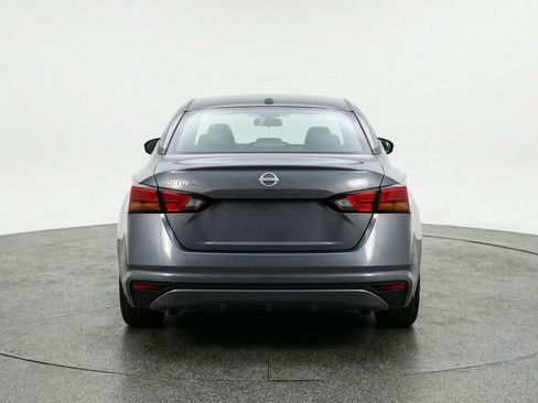 Used 2025 Nissan Altima 2.5 SV FWD image 7