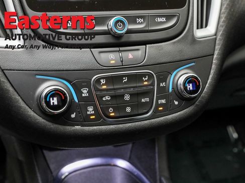 Used 2024 Chevrolet Malibu LT image 20