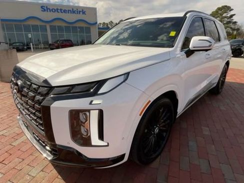 Used 2024 Hyundai Palisade Calligraphy image 5