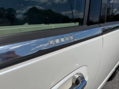 Used 2017 Lincoln Navigator L Select image 31