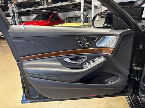 Used 2015 Mercedes-Benz S 550 4MATIC Sedan image 10