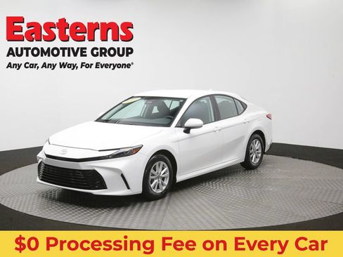 Used 2025 Toyota Camry LE FWD image 55