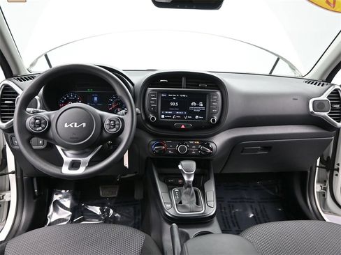 Certified 2022 Kia Soul LX w/ Technology Package image 30