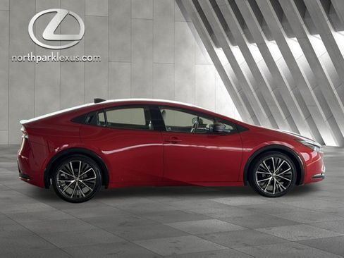 Used 2023 Toyota Prius Limited w/ Limited Premium Package FWD image 4