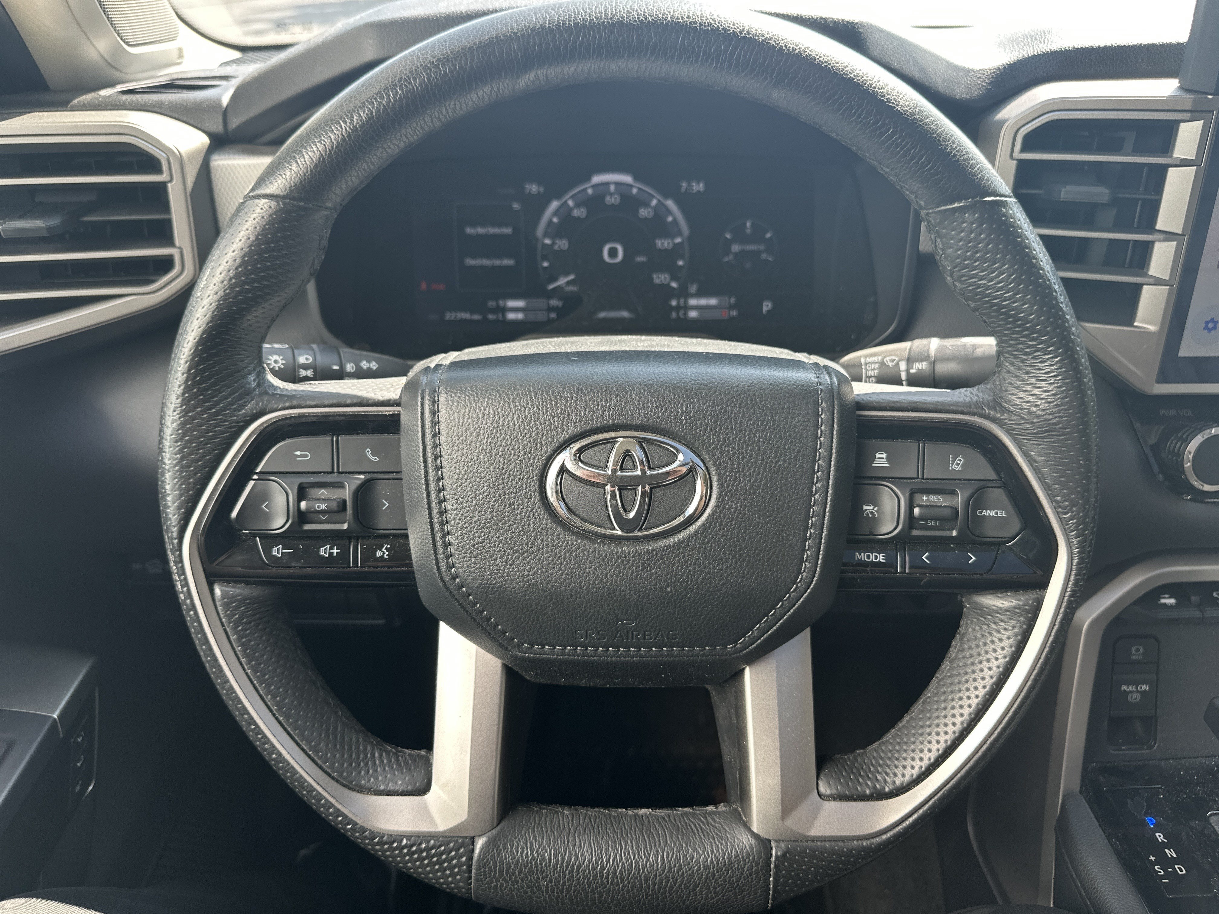 Used 2024 Toyota Tundra Limited AWD/4WD image 16
