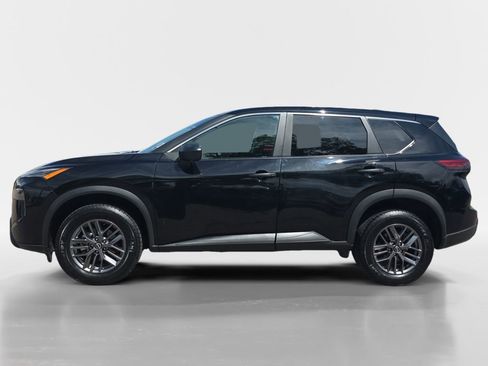 Used 2024 Nissan Rogue S AWD/4WD image 2