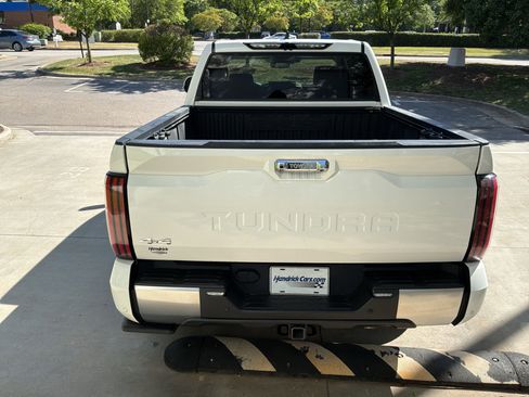 Used 2024 Toyota Tundra Limited AWD/4WD image 9