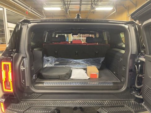 New 2026 GMC Hummer EV 3X w/ Carbon Fiber Edition Package image 55