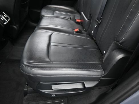 Used 2025 Kia Sorento S FWD image 35