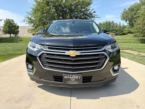 Used 2019 Chevrolet Traverse LT FWD image 9